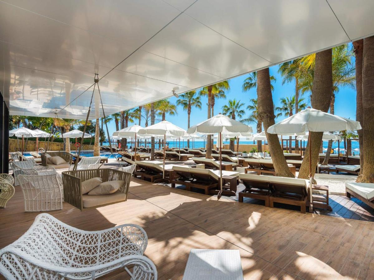 Un restaurante o sitio para comer en Amàre Beach Hotel Marbella - Adults Only Recommended