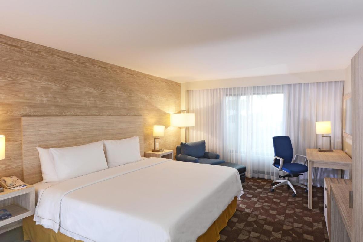 Holiday Inn Express Toluca by IHG - Housity