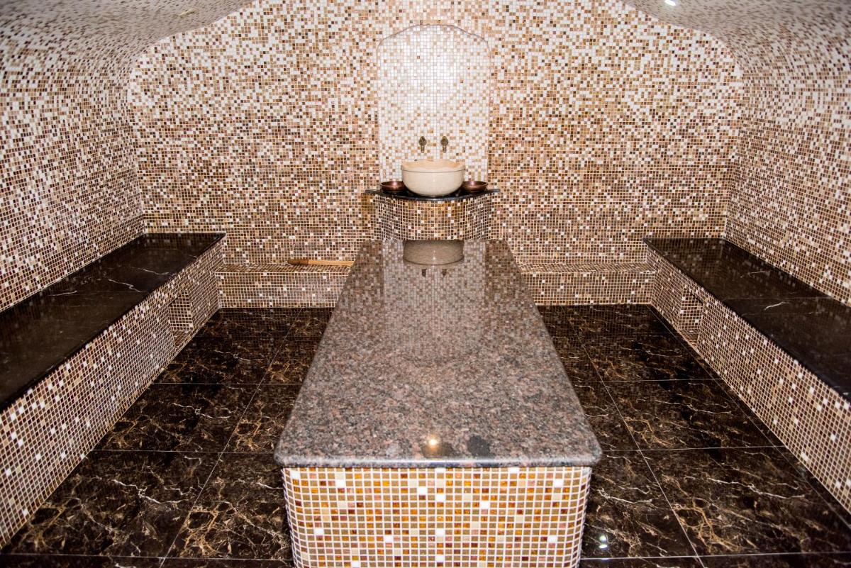 Kavkaz Hotel - Housity
