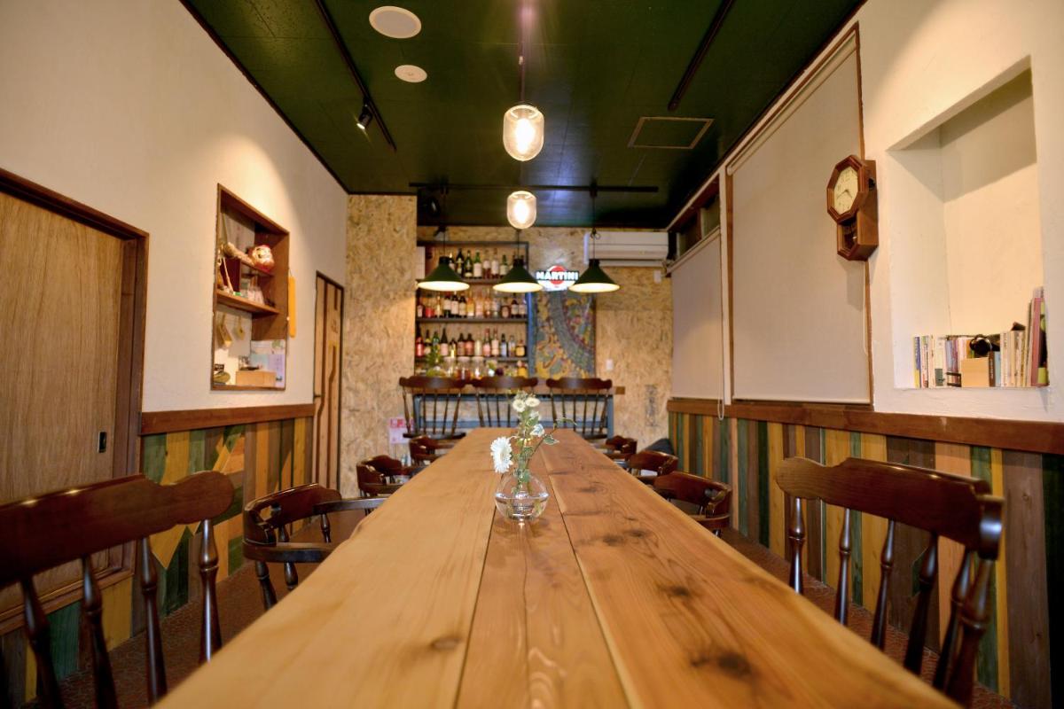 Good Trip Hostel & Bar - Housity