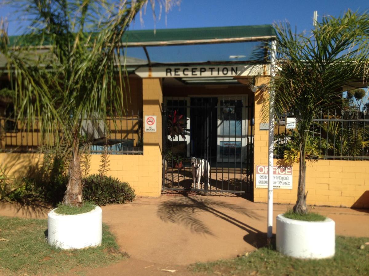Carnarvon Caravan Park - Housity