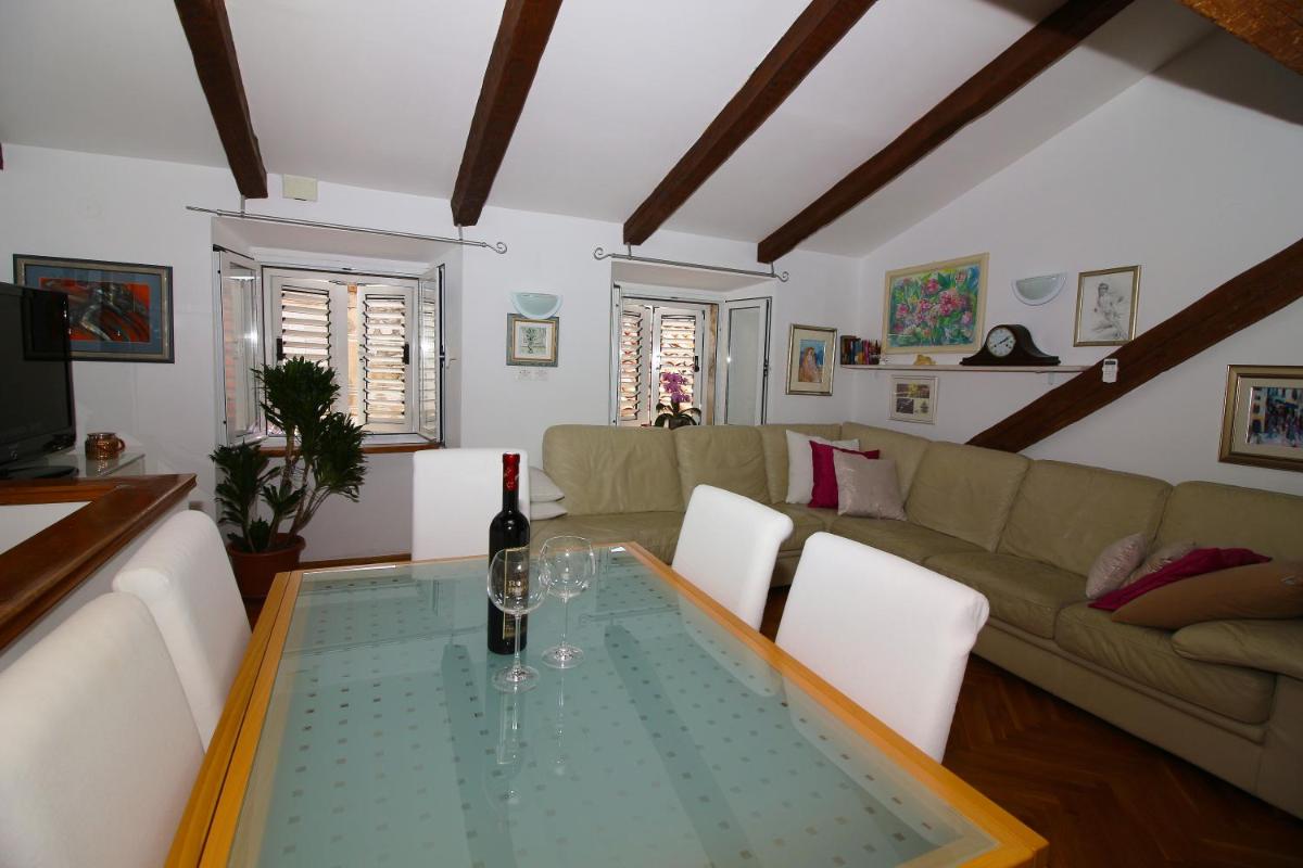 Princess Dora's Apartment - Housity