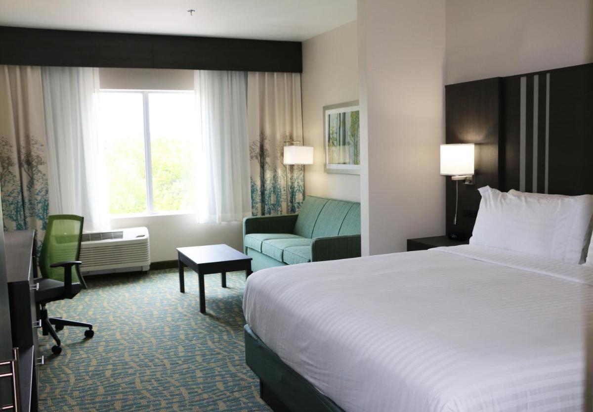 Suitetrails - Holiday Inn Express & Suites - Hendersonville SE - Flat Rock, an IHG Hotel