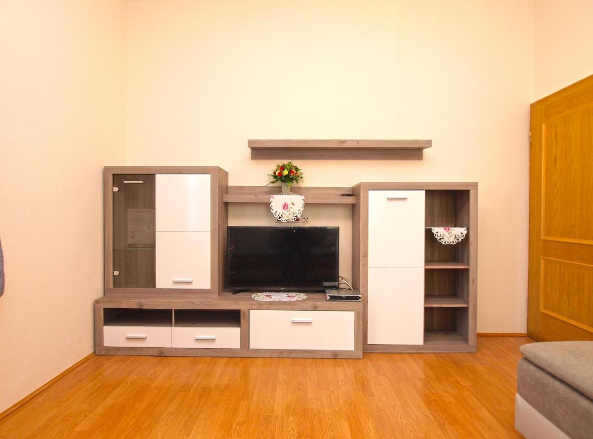 Apartments Joko 1160 - Housity