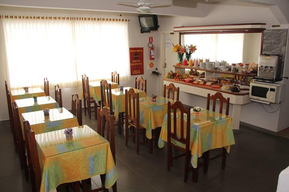 Hotel Tubarao - Housity