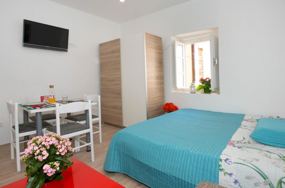 Emperor's Chambers Luxury apartment - Housity