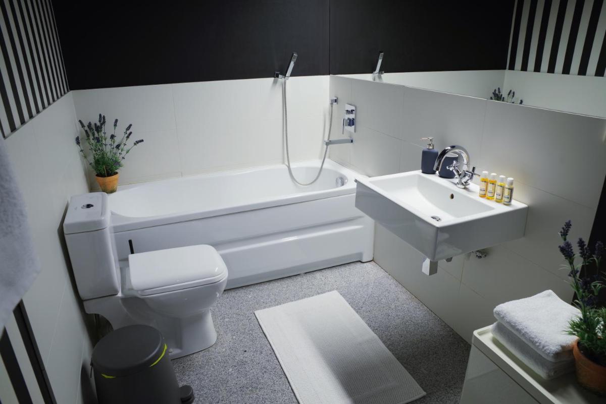 Apartament White - Housity