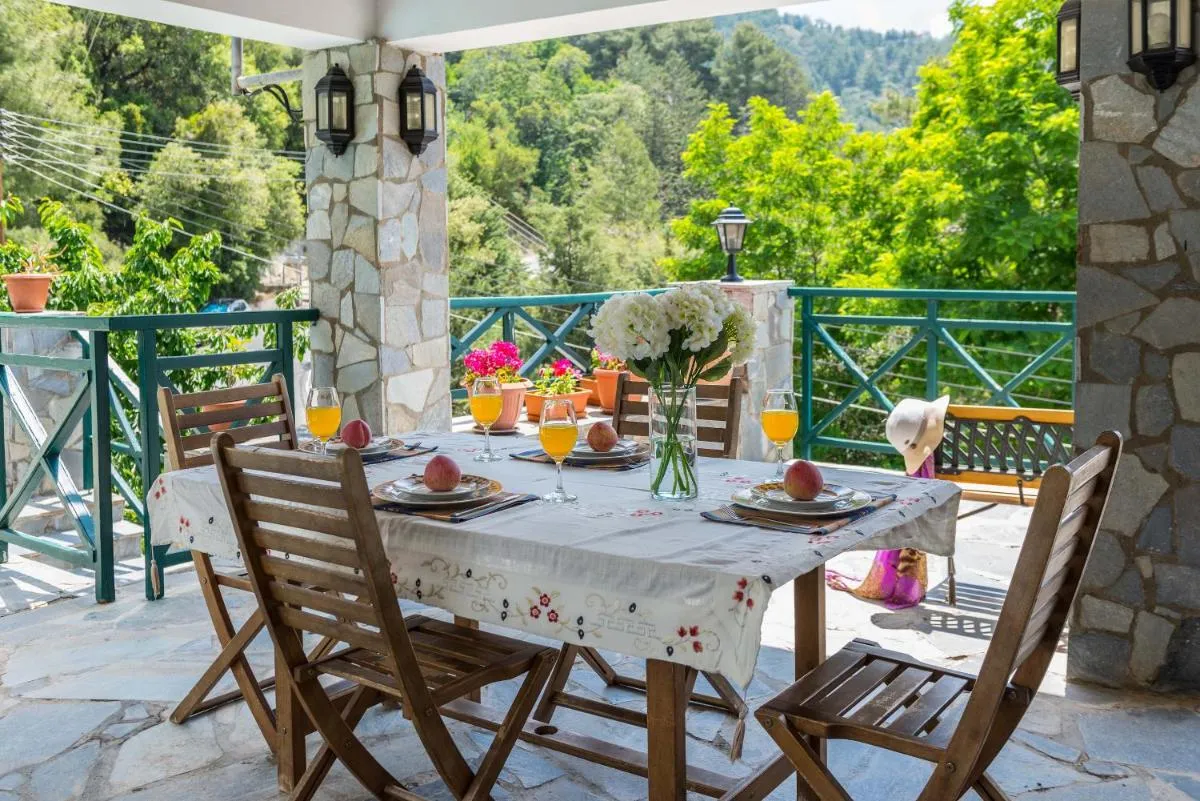 تهيميس هووسي — صورة 4