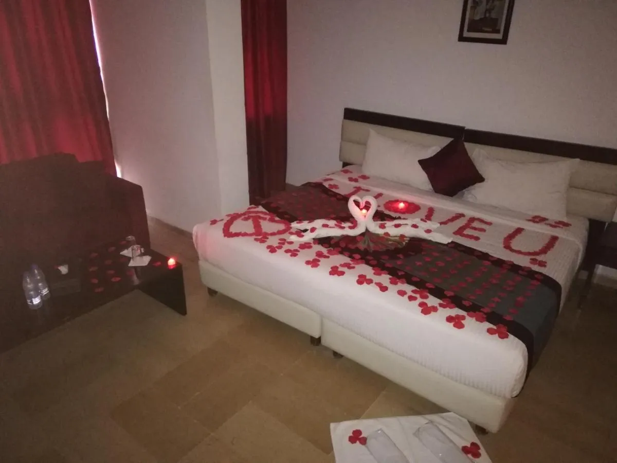 ⁨بليسس 3000 فورنيسهيد ستوديوس⁩ — صورة 16