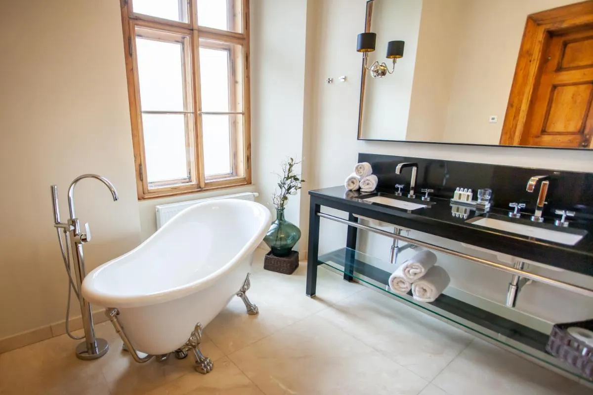 ليتتل كينغ و مالفاز — صورة 4