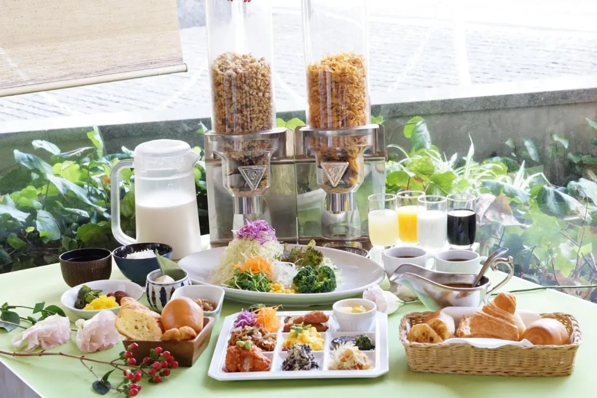⁨اوينا أوساكا⁩ — صورة 3