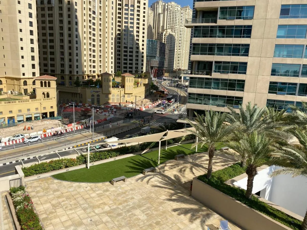 ⁨My-Places Dubai Apartment suitable for large groups Al Sahab 1⁩ — صورة 48