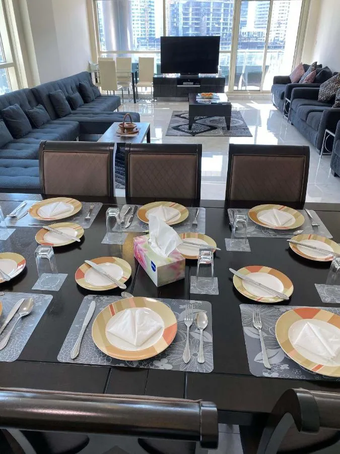 ⁨My-Places Dubai Apartment suitable for large groups Al Sahab 1⁩ — صورة 22