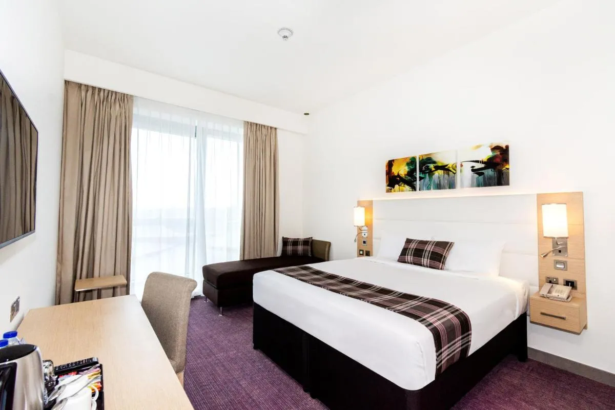 Premier Inn Dubai Dragon Mart - دبي، الإمارات