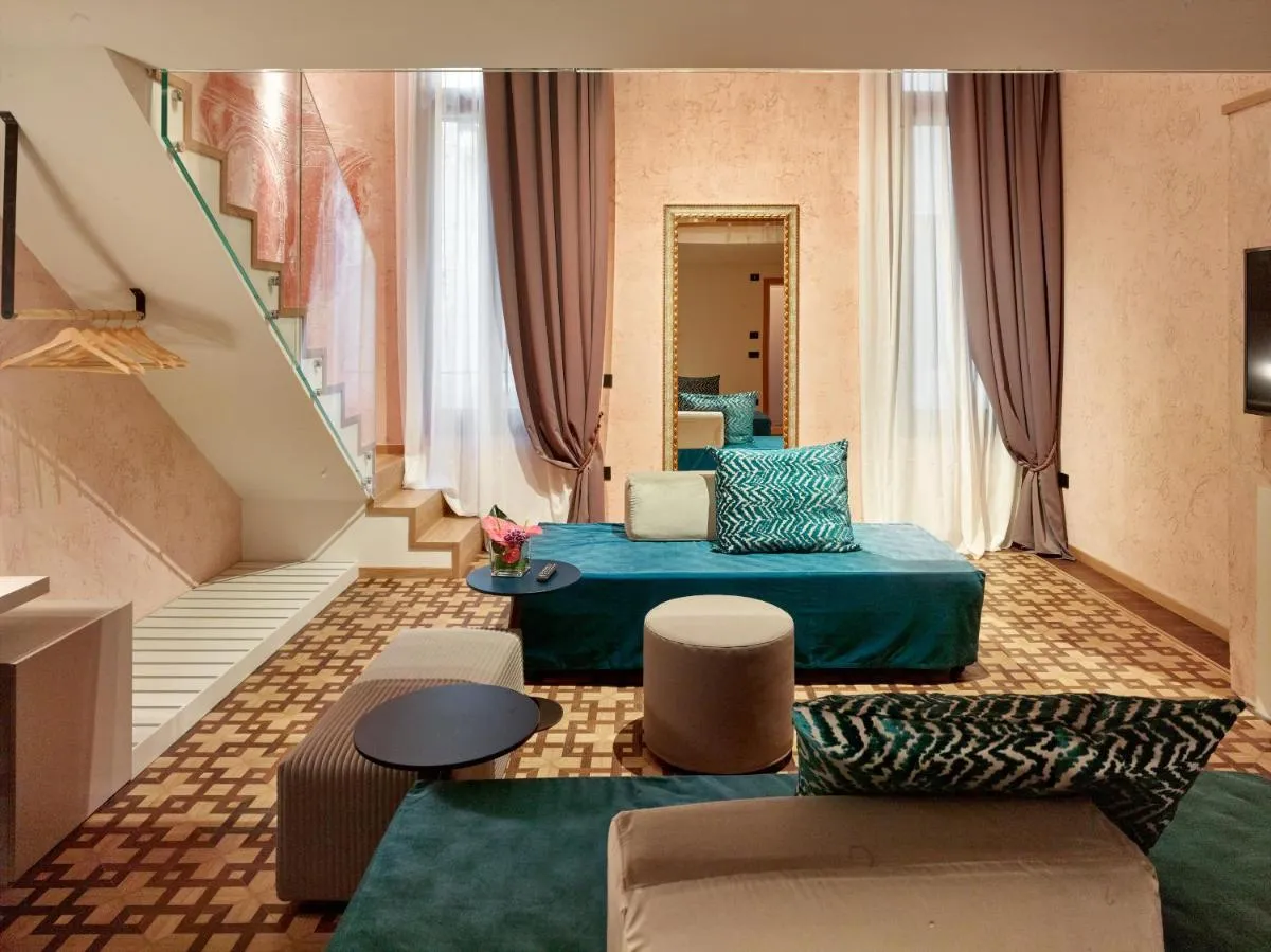 كا داي بروفربي ونيك ديب كولتور - البندقية، إيطاليا