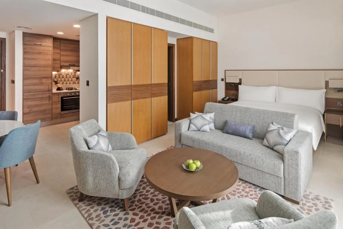 Staybridge Suites Dubai Al-Maktoum Airport by IHG — صورة 3