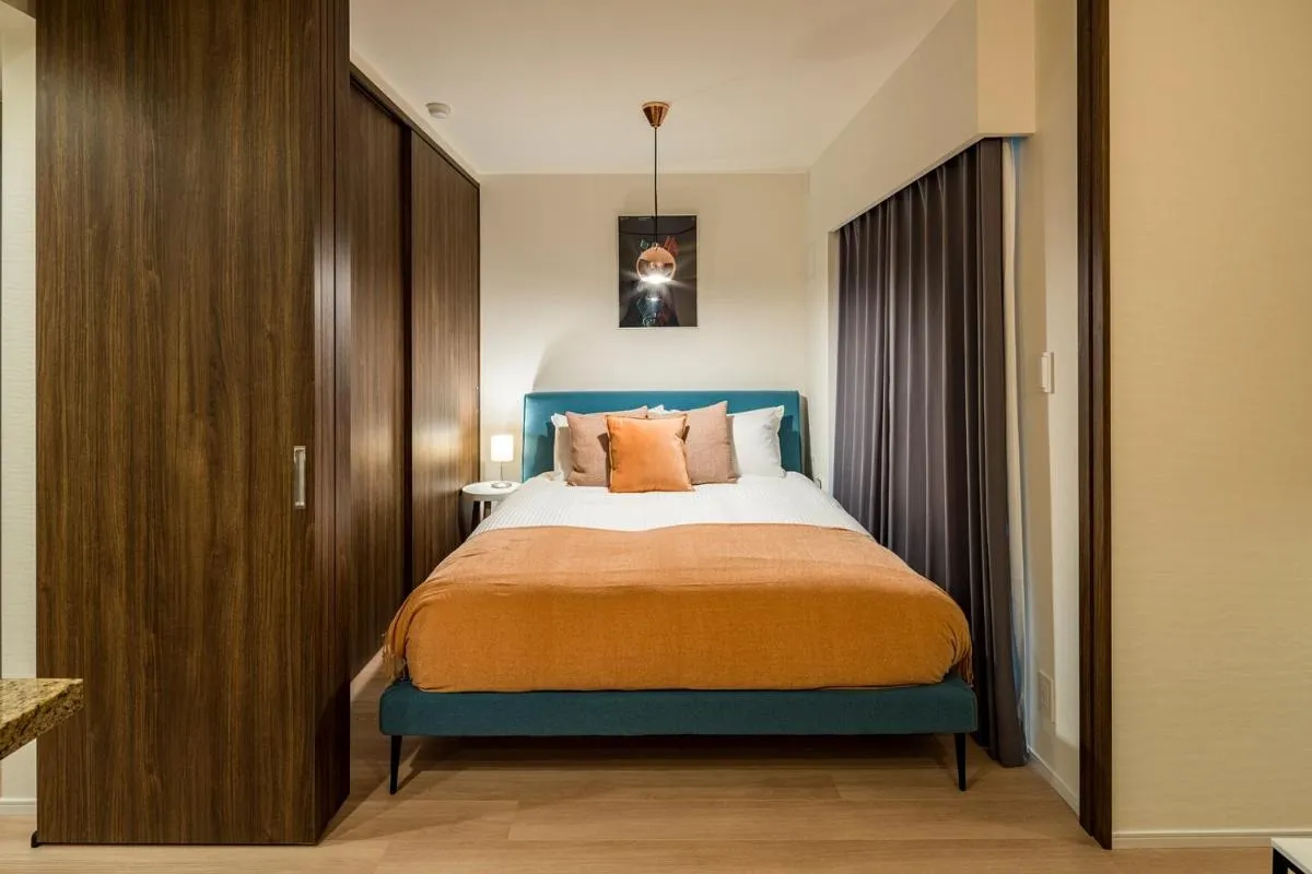 سكشن ل غينزا إيست - طوكيو، اليابان