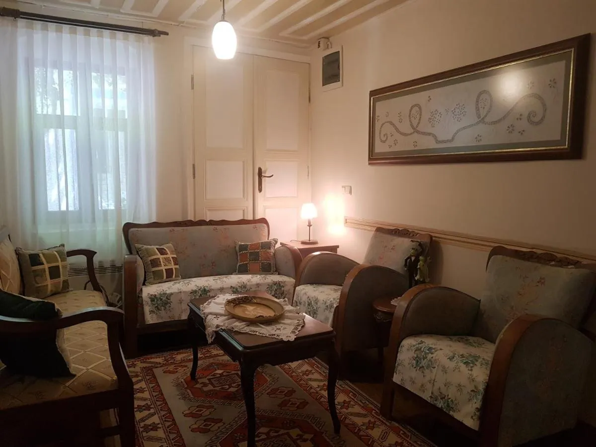 Nar Adaevi - Bozcaada، تركيا