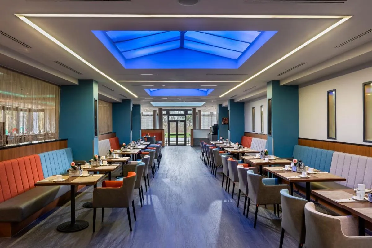 دورينت ماين تونوس زنتروم فرانكفورت سولزباتش — صورة 4