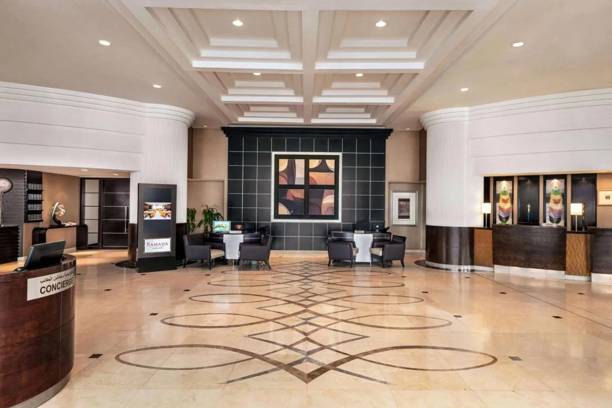 رامادا بلازا by Wyndham Dubai Deira — صورة 2