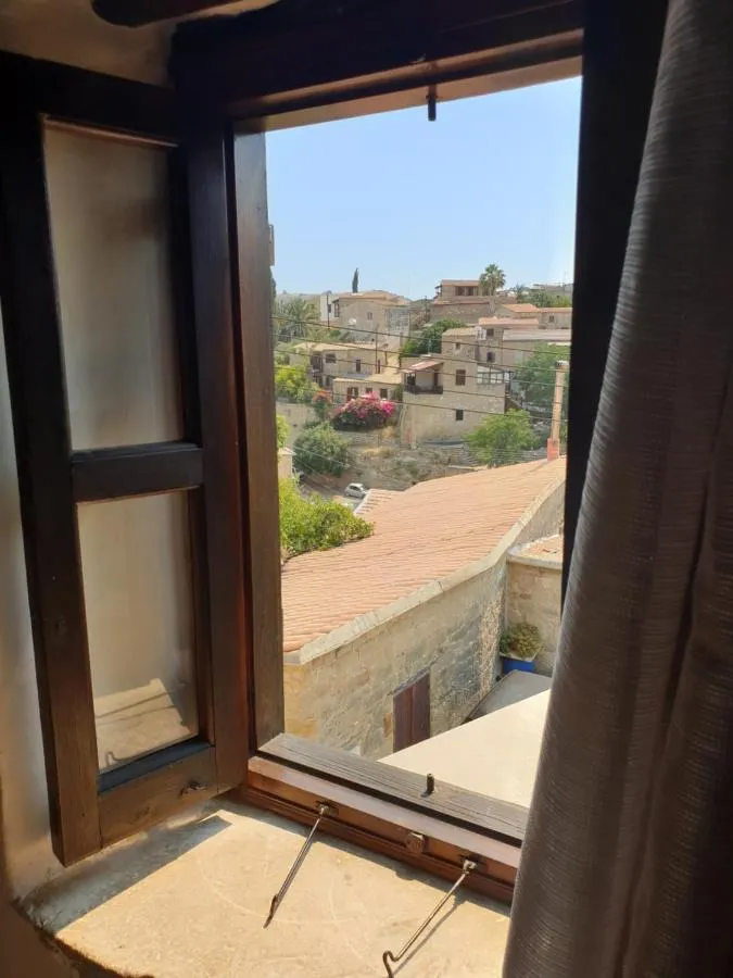 ⁨فاسيلوبوولوس هووسي⁩ — صورة 46