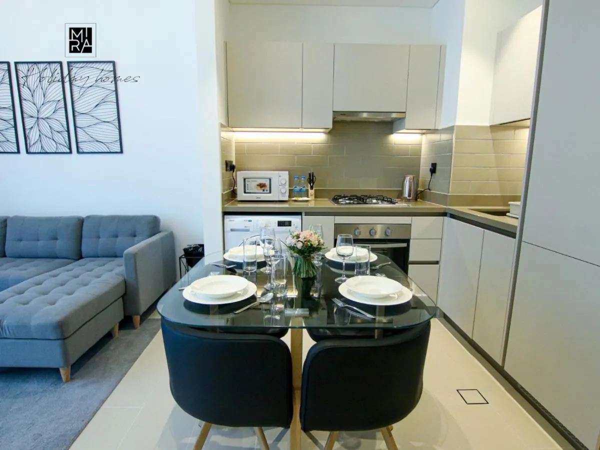 ⁨Mira Holiday Homes - Newly Furnished 1 bedroom in Creek Vista Tower B Sobha Hartland⁩ — صورة 7
