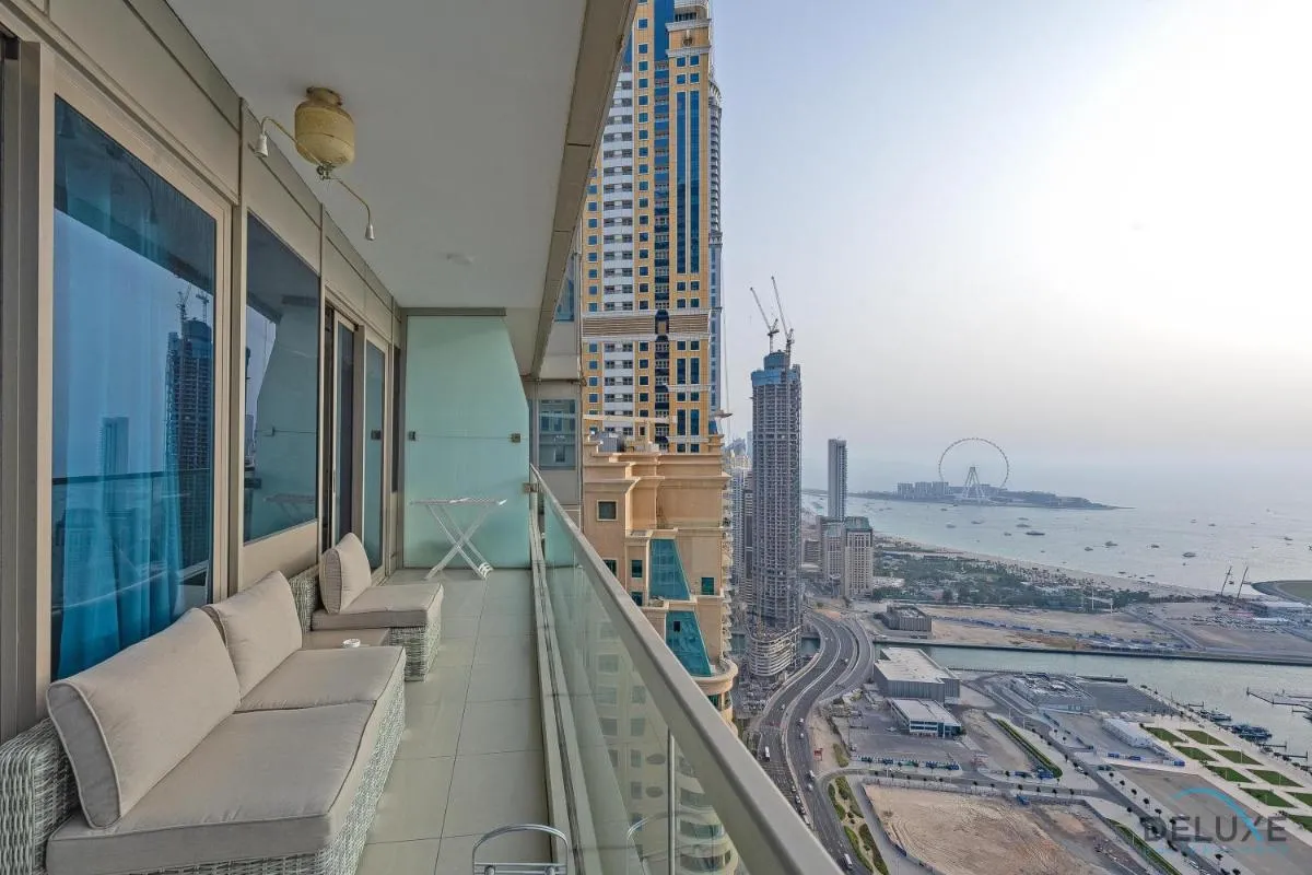 Scenic 1BR at Ocean Heights Dubai Marina by Deluxe Holiday Homes — صورة 4