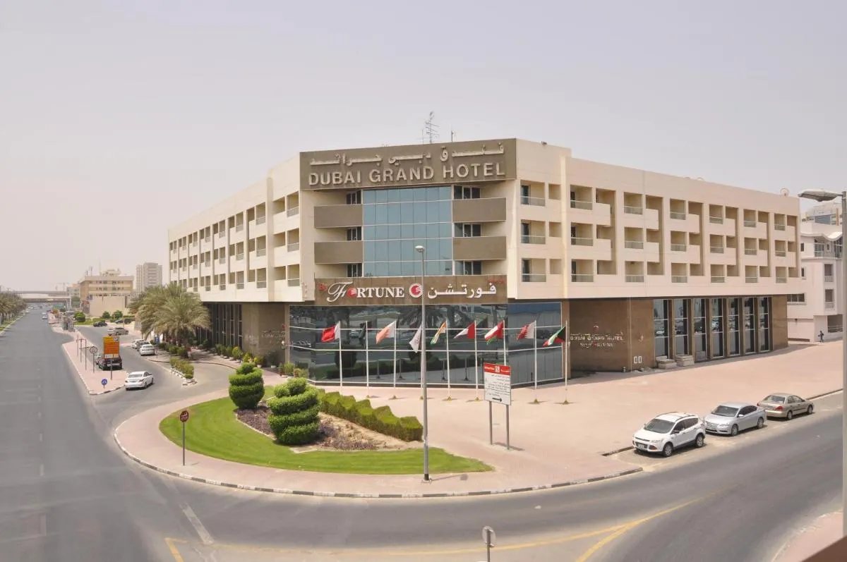 دوباي غراند هوتيل بي فورتوني, دوباي ايربورت
