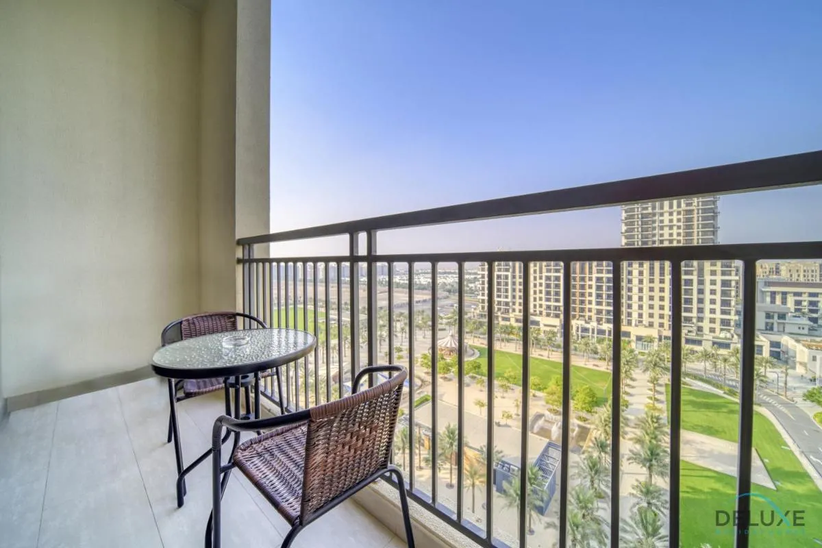 Sophisticated 1BR at Town Square Rawda Dubailand by Deluxe Holiday Homes — صورة 4