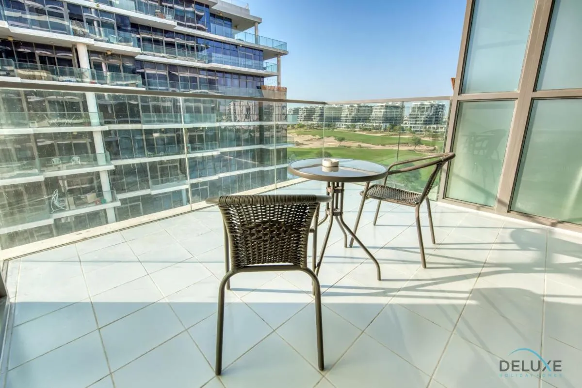 Luxuriant Studio at Golf Promenade 2A DAMAC Hills by Deluxe Holiday Homes — صورة 2