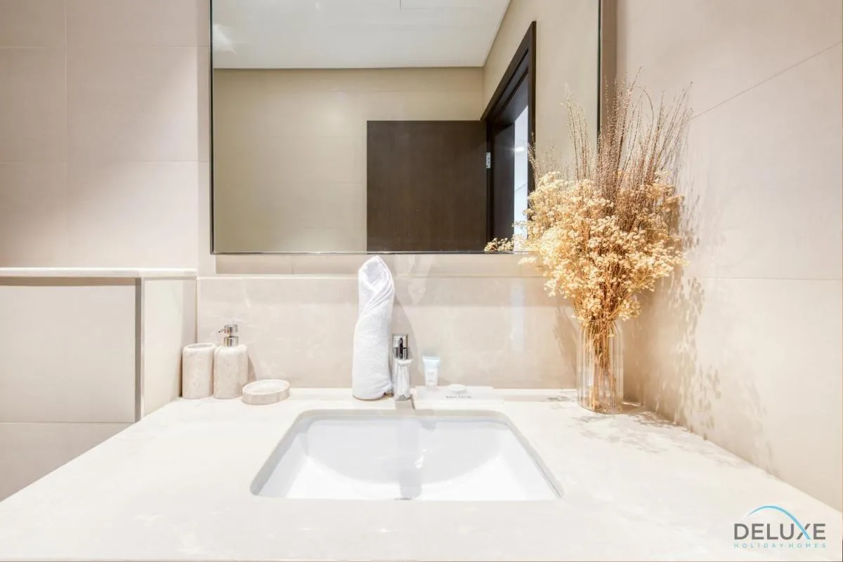 ⁨Elegant 2BR at Downtown Views Downtown Dubai by Deluxe Holiday Homes⁩ — صورة 22