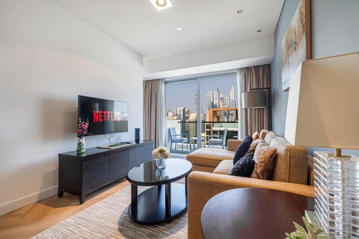 Daniels 1BR at JW Marriott with Dubai Marina View — صورة 3