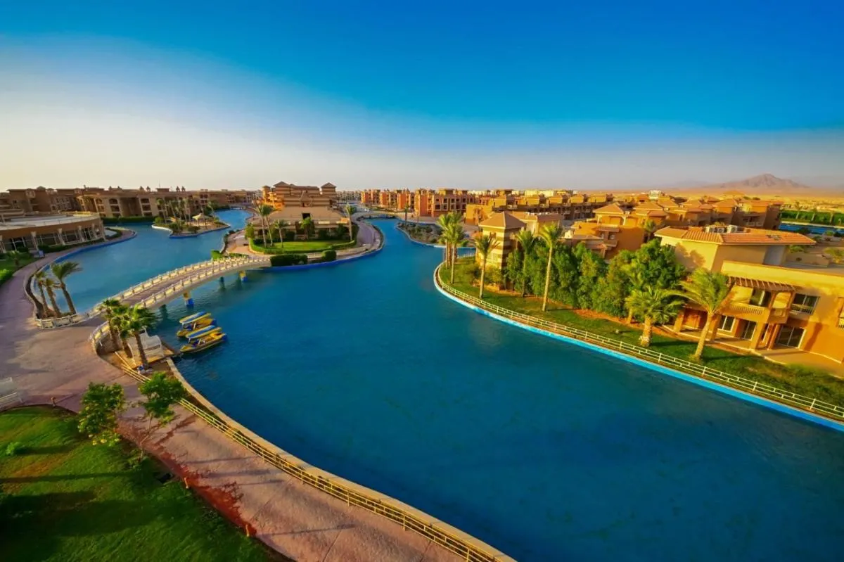 ⁨بارروتل لاغون واتربارك⁩ — صورة 19