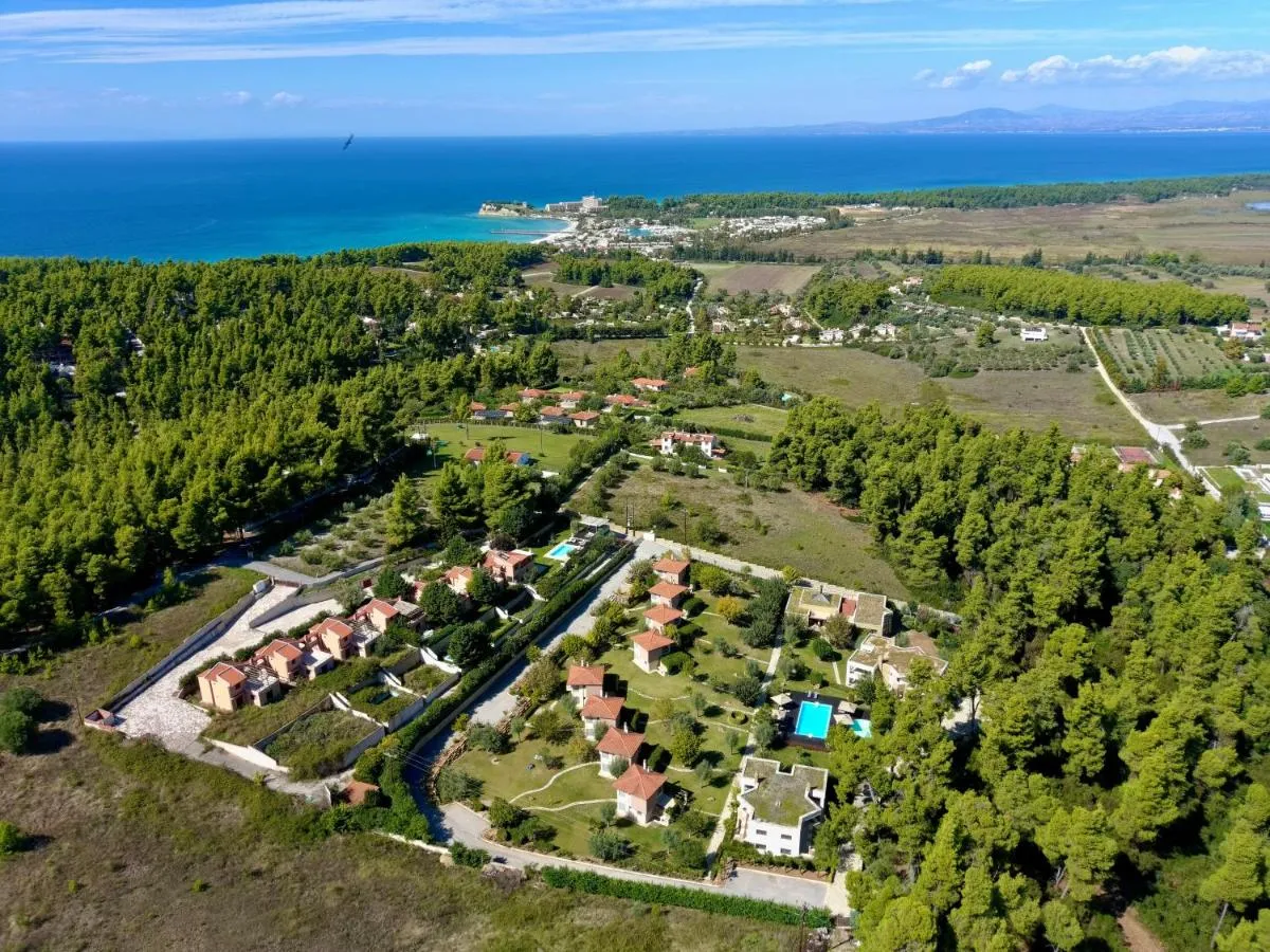 ساني بولياسترون هوتيل &امب; سبا - Sani Beach، اليونان