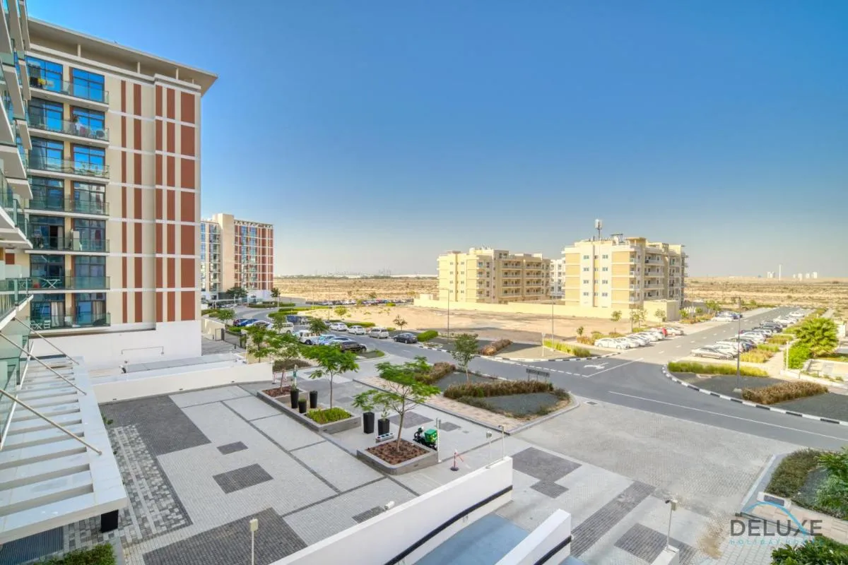 Lively Studio at DAMAC Celestia A Dubai South by Deluxe Holiday Homes — صورة 4