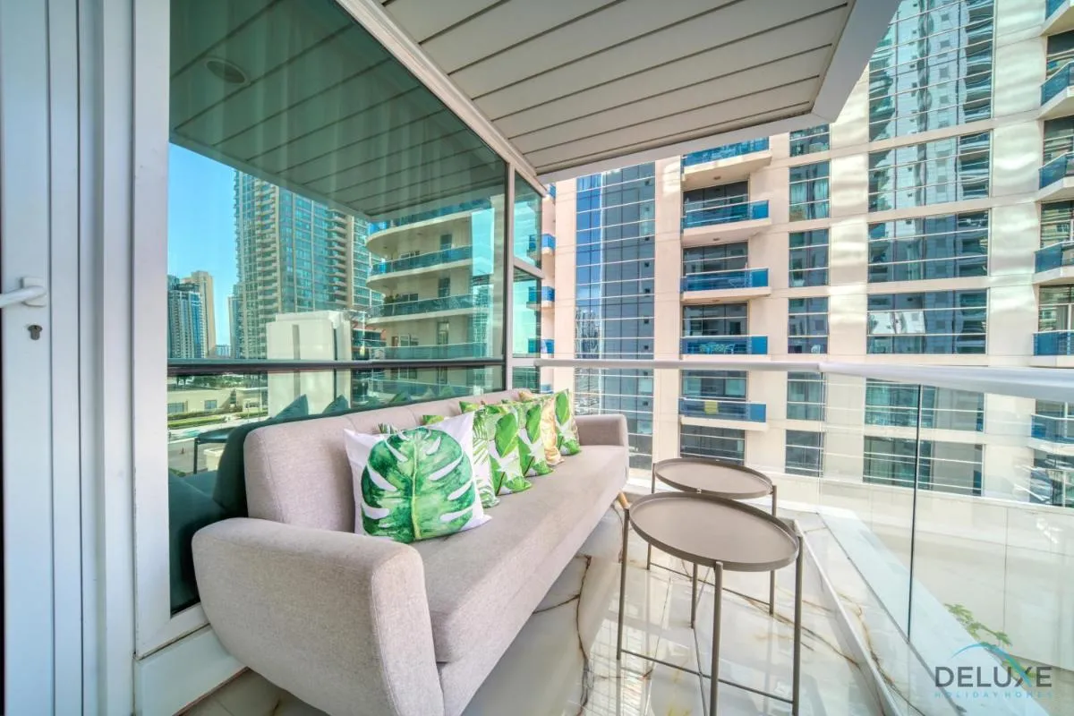Classy 2BR at La Riviera Dubai Marina by Deluxe Holiday Homes — صورة 2