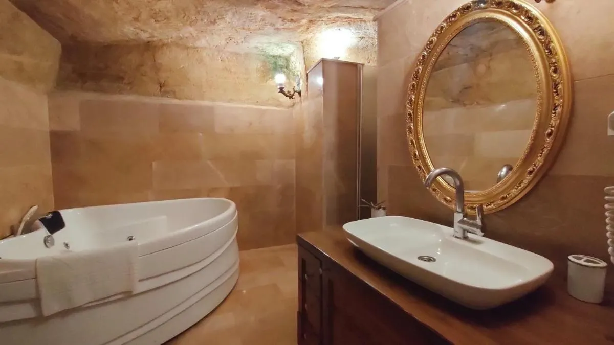 ⁨rgp Inn Cave Hotel⁩ — صورة 46