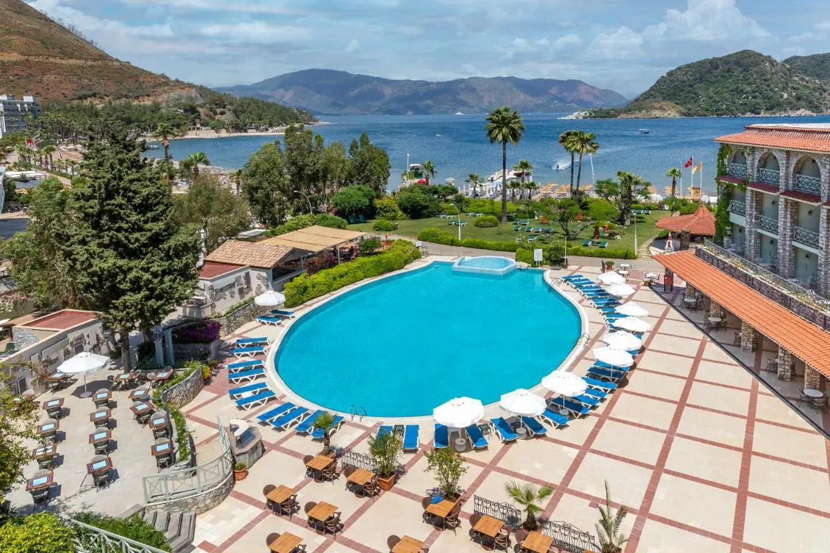 مارتي لا بيرلا - ادولت ونلي+16 - Marmaris، تركيا