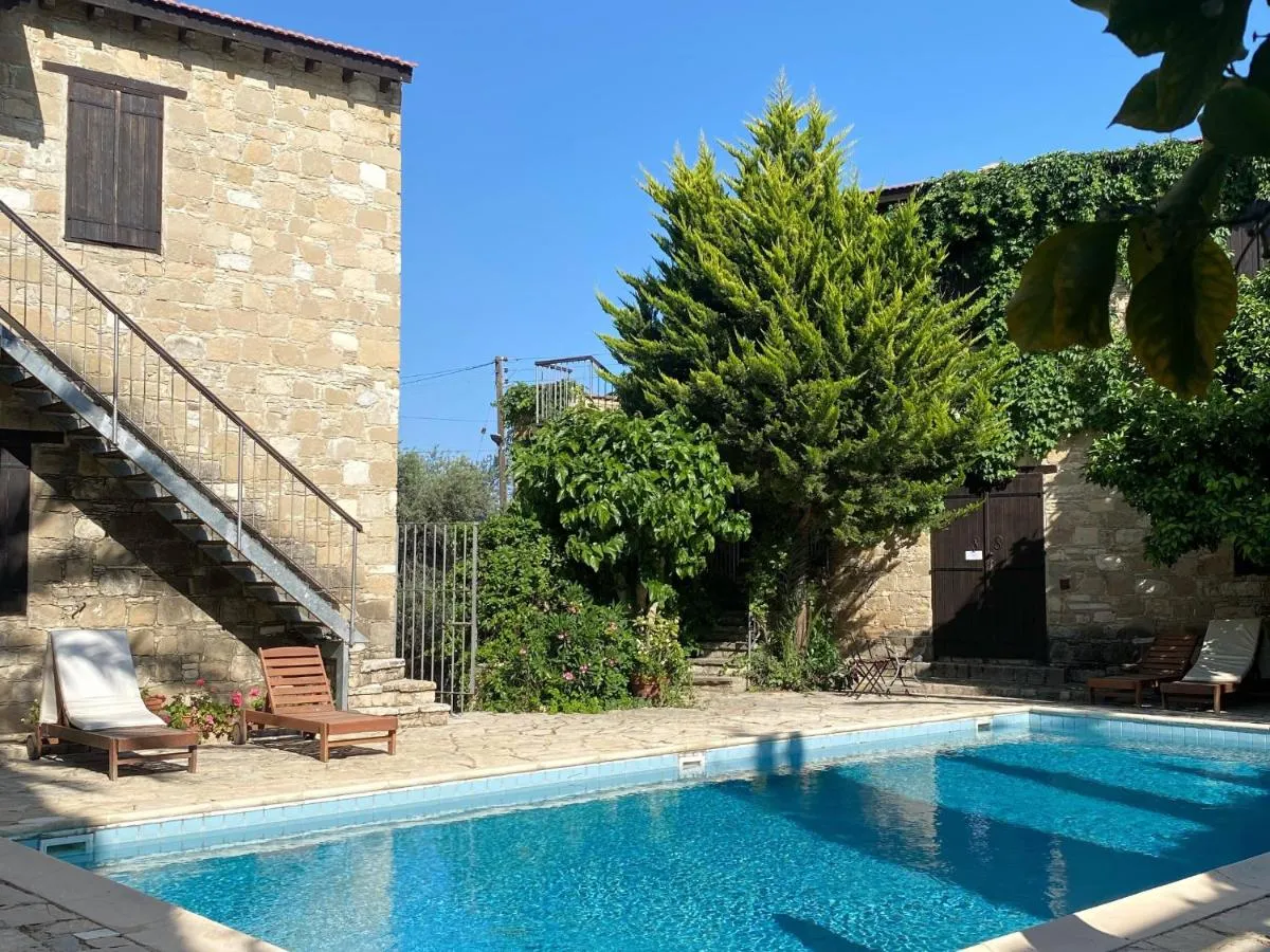 بورفيريوس سوونتري هووسي — صورة 4