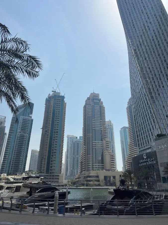 لاكشري 1 بر شقة ات مارينا غاتي جميرا ليفينغ — صورة 4