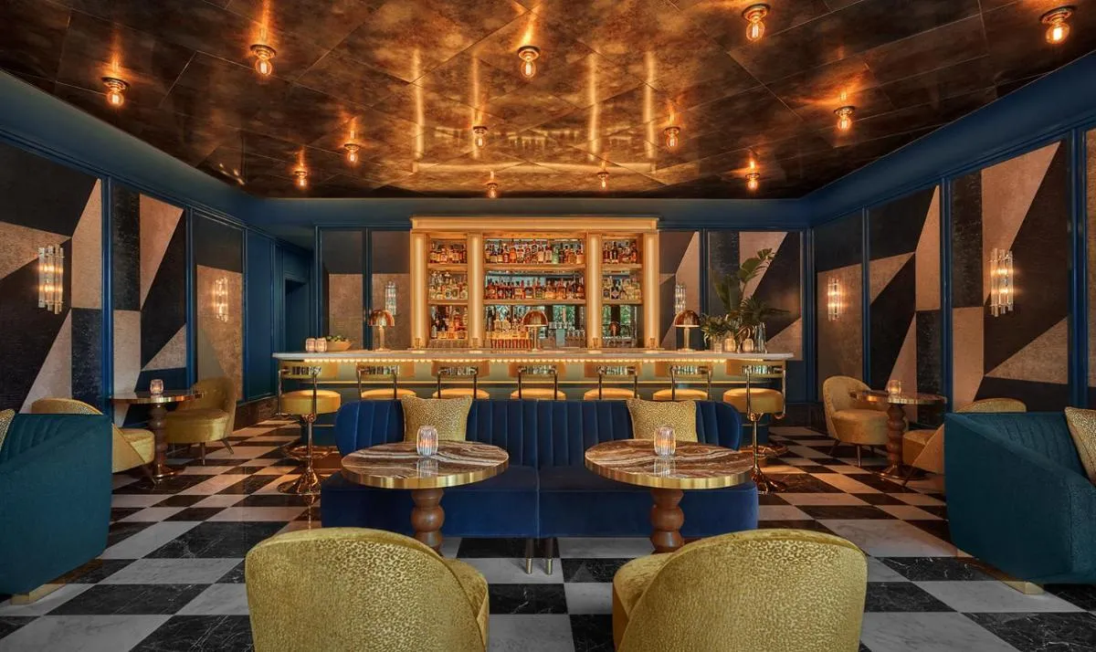 سون روس ويست هولليوود — صورة 4