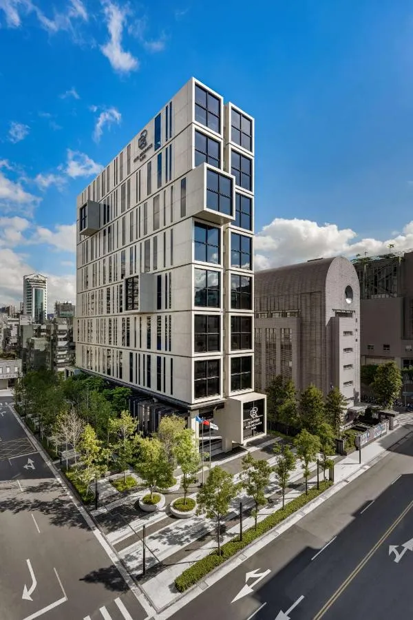 رسونانك تايبيه تابستري كوليكشن هيلتون — صورة 3