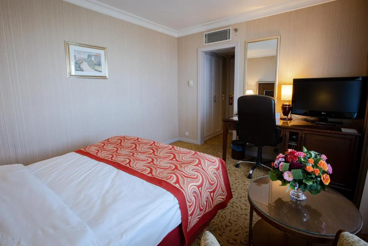 Buyukhanli Park Hotel — صورة 4