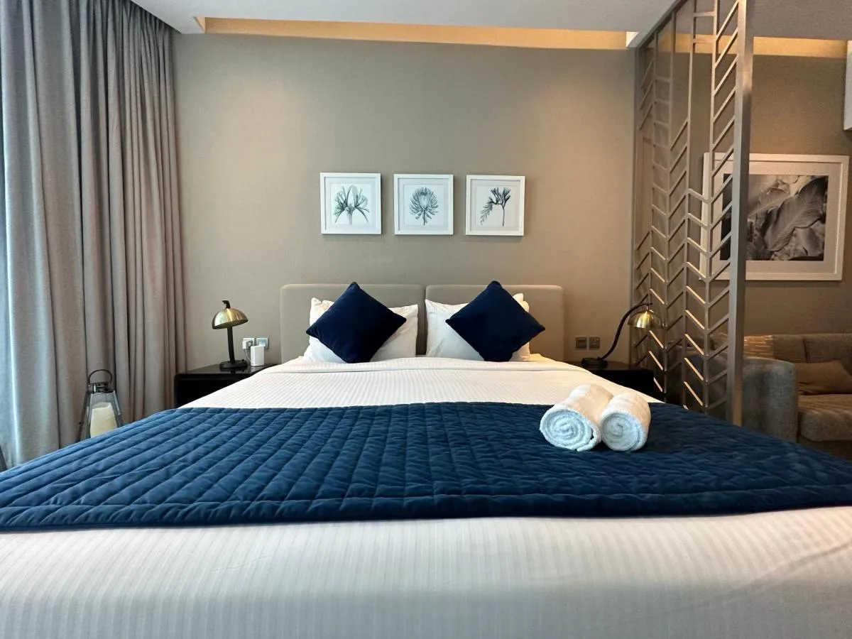 Business Bay Modern studio with a Canal view at DAMAC Maison Prive 1616 — صورة 2