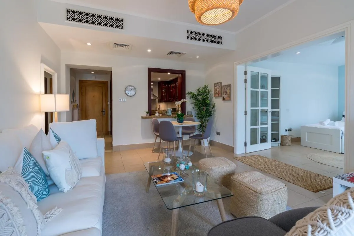 Spacious 2Bedroom with Burj View in Downtown Dubai — صورة 4