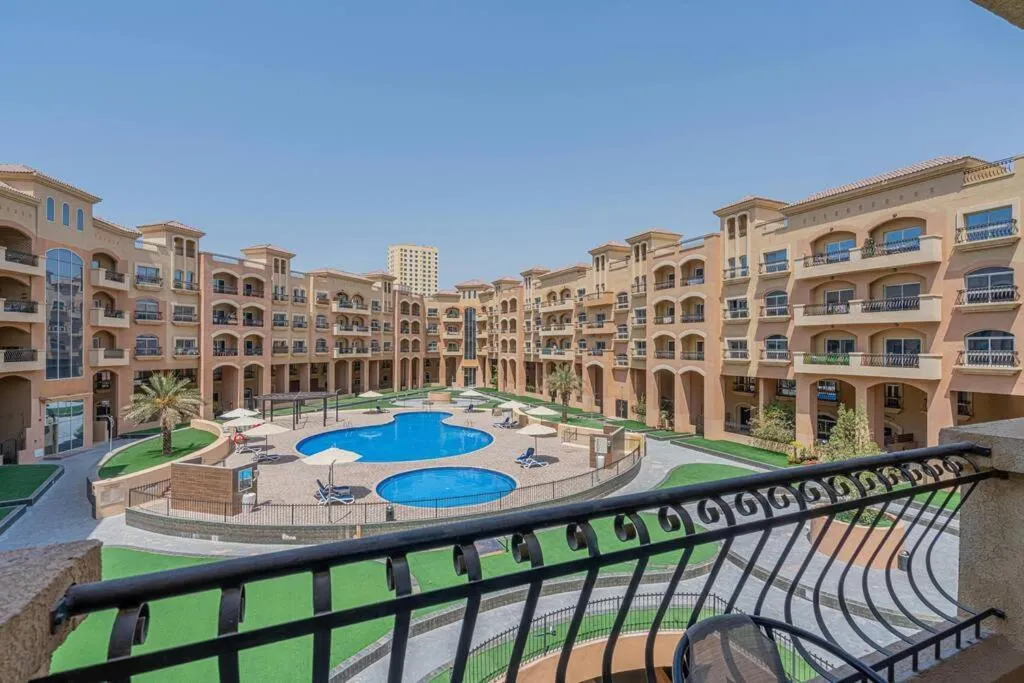 Stunning 1 BR Apartment with Pool View in JVC Dubai - دبي، الإمارات