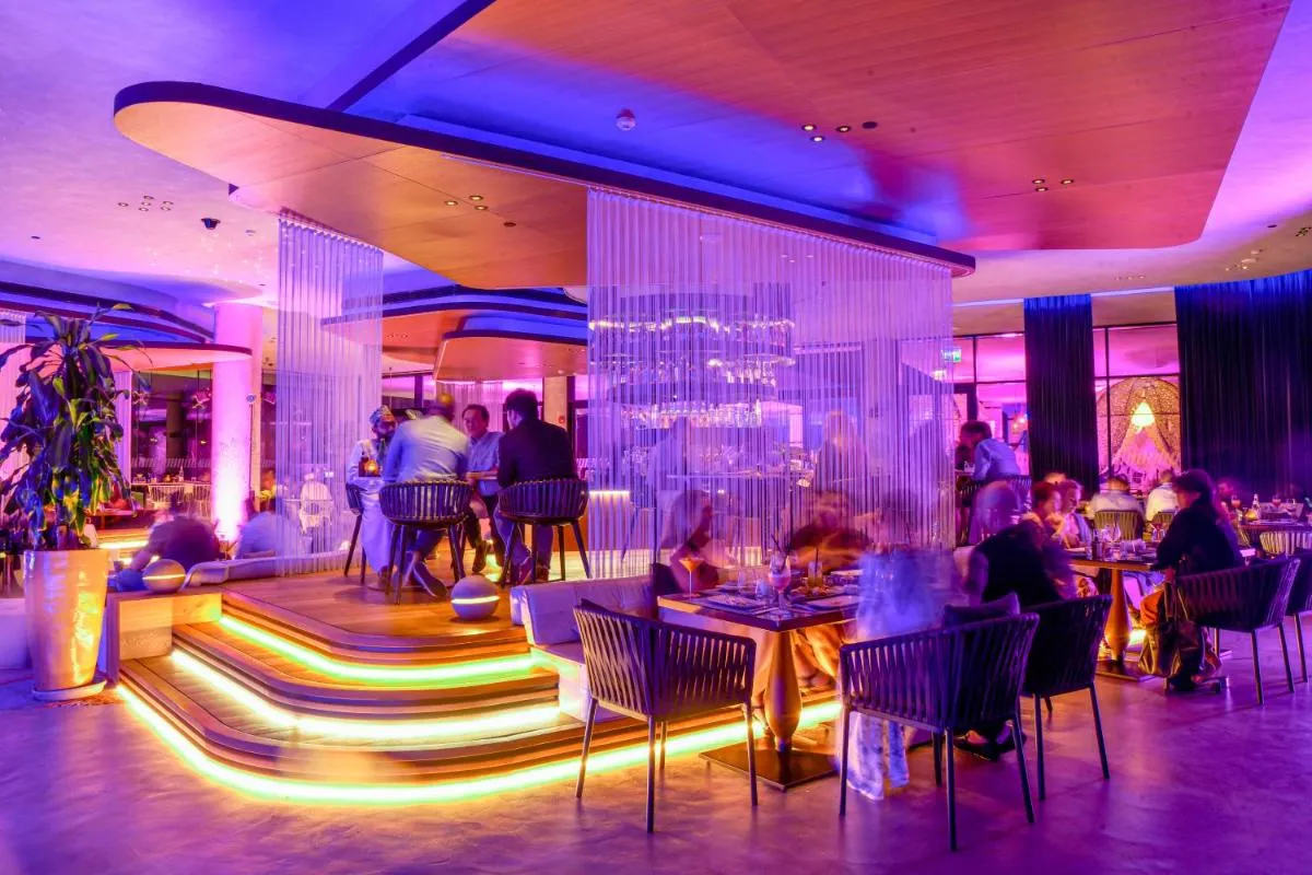 دبليو مسقط — صورة 3