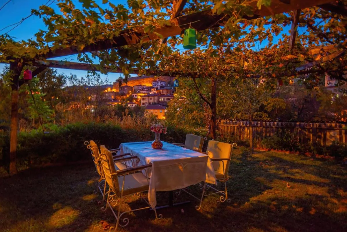 ⁨Cesmeli Konak Garden⁩ — صورة 31