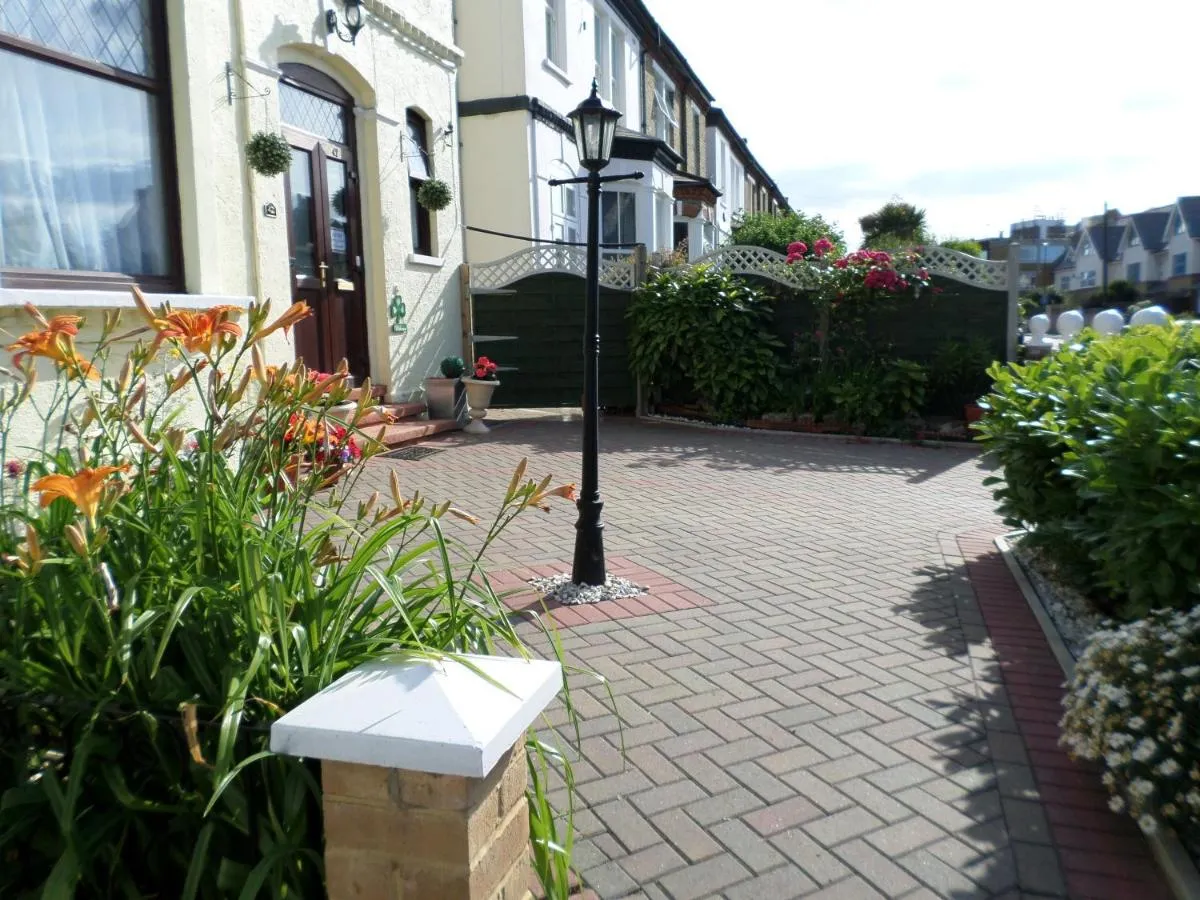 ⁨يننر غاردن⁩ — صورة 42