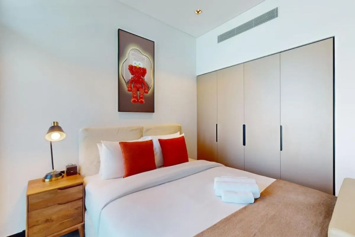 ⁨Vacationer I 15 Northside Tower 1 - Elegant Studio⁩ — صورة 8